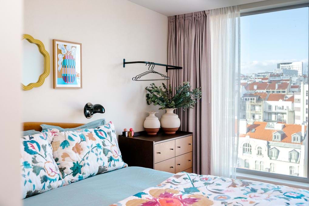 <p>&nbsp;<a href="/en/lisbon/locke-de-santa-joana/your-stay/locke-x-anthropologie-apartment" id="isPasted">Locke x Anthropologie Apartment with Terrace</a></p>
