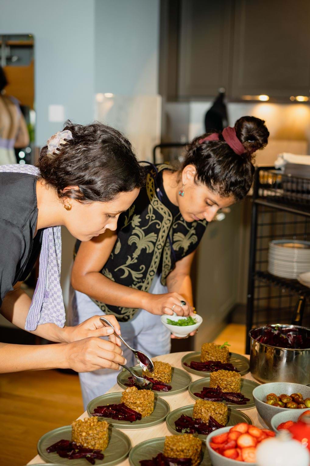 <div class="b_focusTextLarge" id="isPasted">© Amelie Sachs.</div>