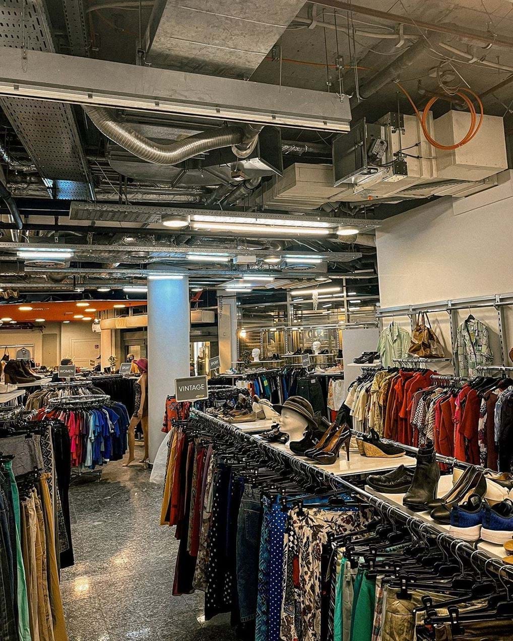 <p>Humana am Alex/Frankfurter Tor.</p>