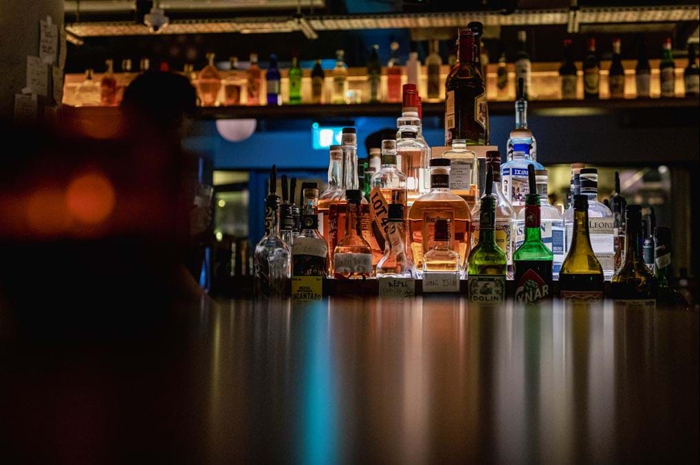 <p>Dutch Restaurant & Bar</p>