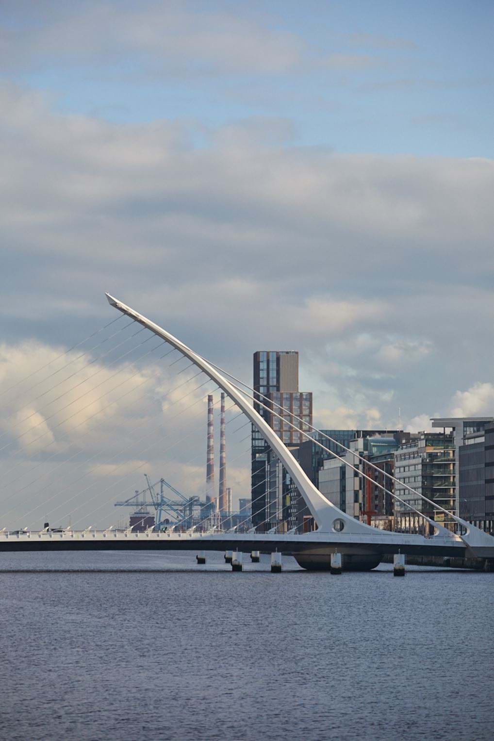 Samuel Beckett Bridge<br/>&nbsp;© Shantanu Starick
