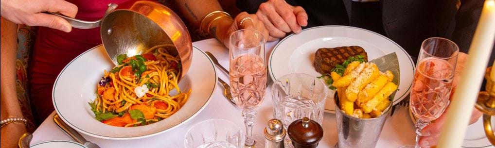 <p id="isPasted">© The Ivy On The Square, St Andrew Square</p>