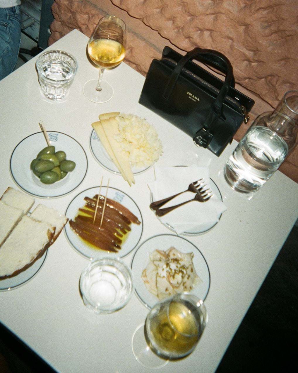 <p><a class="Hyperlink SCXW57210545 BCX8" href="https://www.instagram.com/leandranef/" target="_blank" rel="noreferrer noopener" id="isPasted"><span data-contrast="none" lang="EN-US" class="TextRun Underlined SCXW57210545 BCX8"><span class="NormalTextRun SCXW57210545 BCX8" data-ccp-charstyle="Hyperlink">&copy;Leandra Nef.</span></span></a></p>