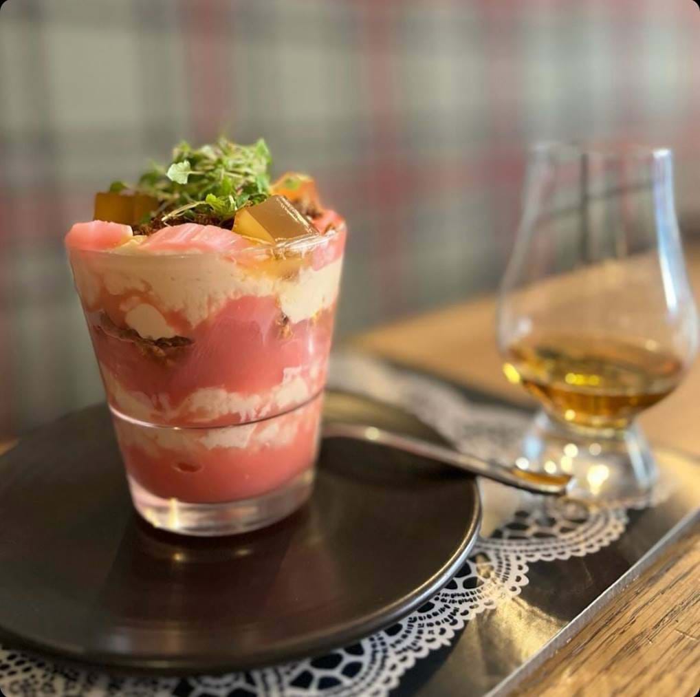 <p id="isPasted">&copy; The Scran &amp; Scallie, Bank Road</p>