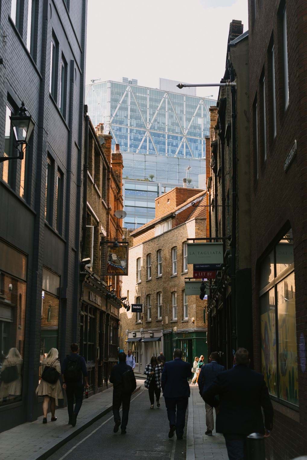 <p>&copy; <a href="https://www.instagram.com/dancarter/" rel="noopener noreferrer" target="_blank">Dan Carter</a></p>