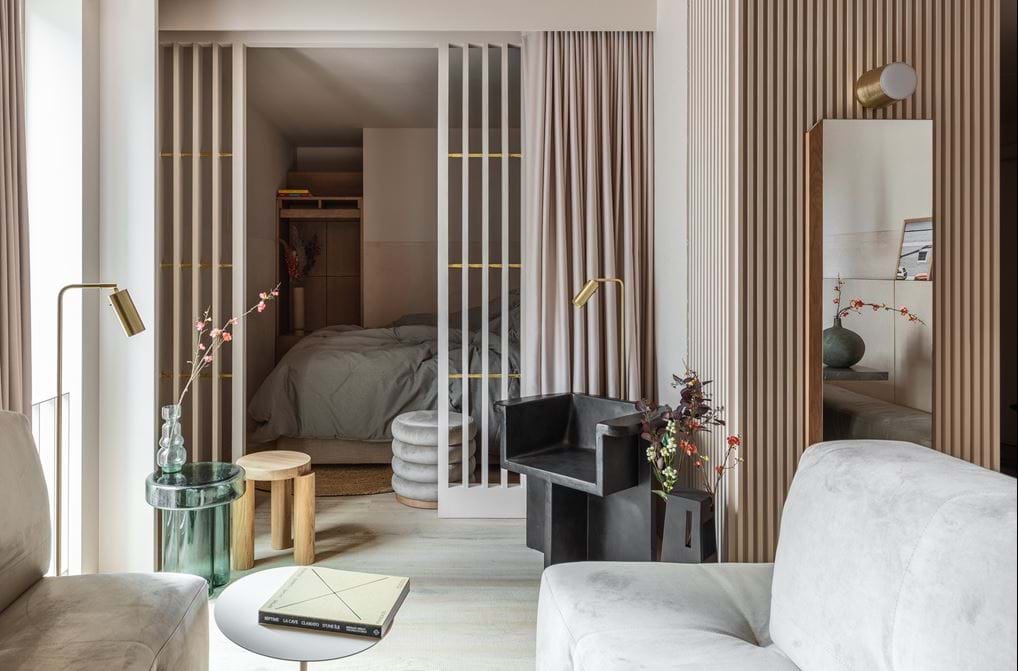 <p><a href="/en/london/buckle-street-studios-by-locke/living/two-bedroom-suite">Buckle Street Studios by Locke - Two Bed Suite.</a></p>