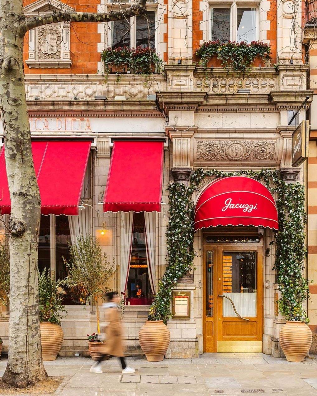 <p><a href="https://www.instagram.com/bigmamma.uk/" rel="noopener noreferrer" target="_blank">Jacuzzi</a> - Kensington</p>