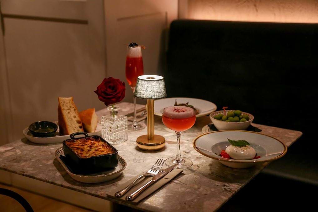 <p id="isPasted">Sky Garden, Sky Garden Walk.</p>