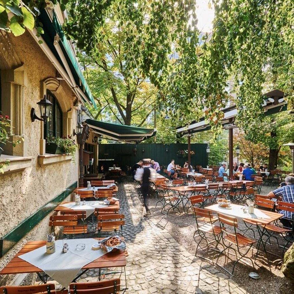 <p>Augustiner-Keller &copy;</p>