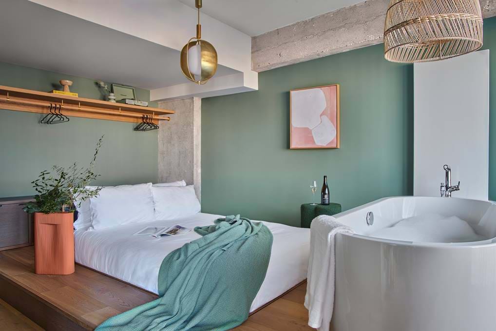 <p>Interieur und Bad: WunderLocke Penthouse Suite</p>
