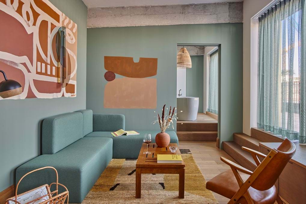 <p>Monika Morito: WunderLocke Penthouse Suite</p>