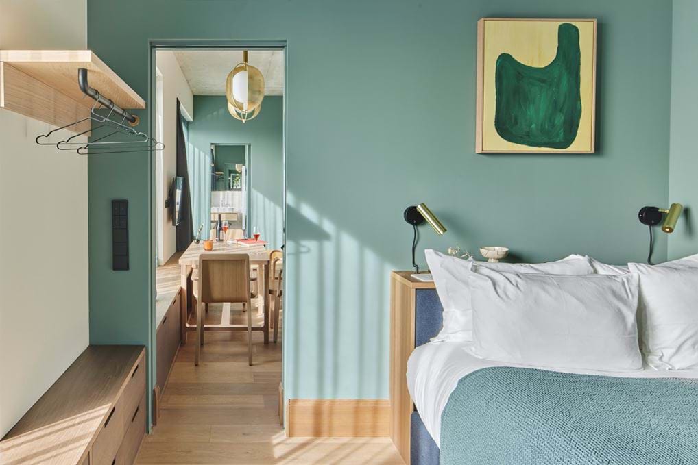 <p><a href="/en/munich/wunderlocke/living/two-bedroom-penthouse-suite" rel="noopener noreferrer" target="_blank">Two Bedroom Penthouse Apartment</a>, <a href="/en/munich/wunderlocke" rel="noopener noreferrer" target="_blank">WunderLocke</a>, Sending.&nbsp;</p>