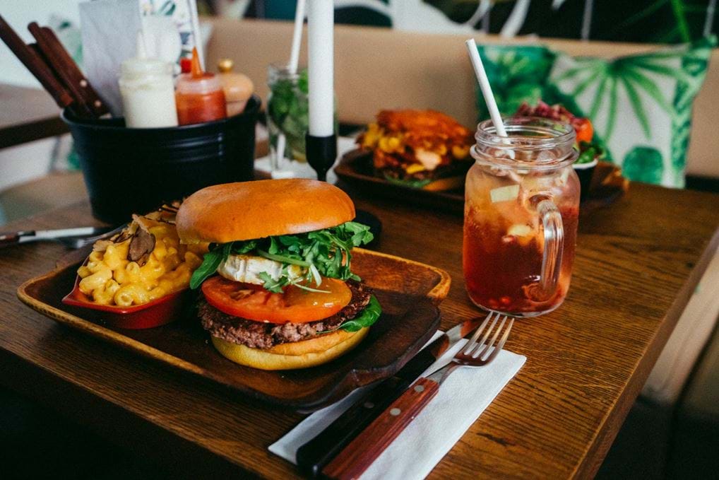 <p id="isPasted">&copy; King Loui, Kazmairstra&szlig;e</p>