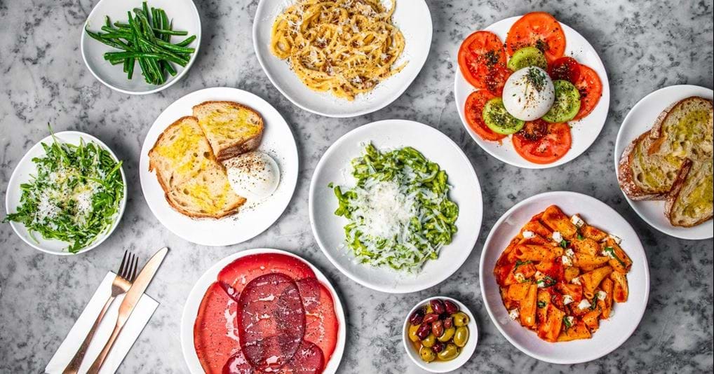 <p id="isPasted">Emilia's Crafted Pasta, Alie Street.</p>