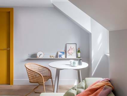 Durchgehende Suite mit einem Schlafzimmer