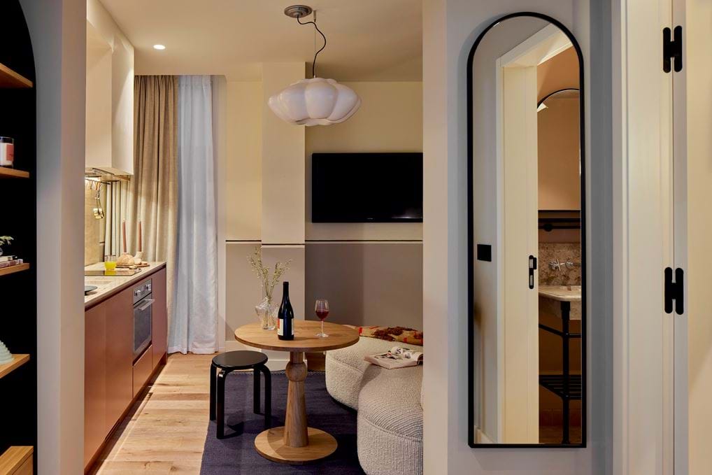 <p><a href="/en/lisbon/locke-de-santa-joana/living/city-studio">City Studio</a> - <a href="/en/lisbon/locke-de-santa-joana">Locke de Santa Joana</a>.</p>