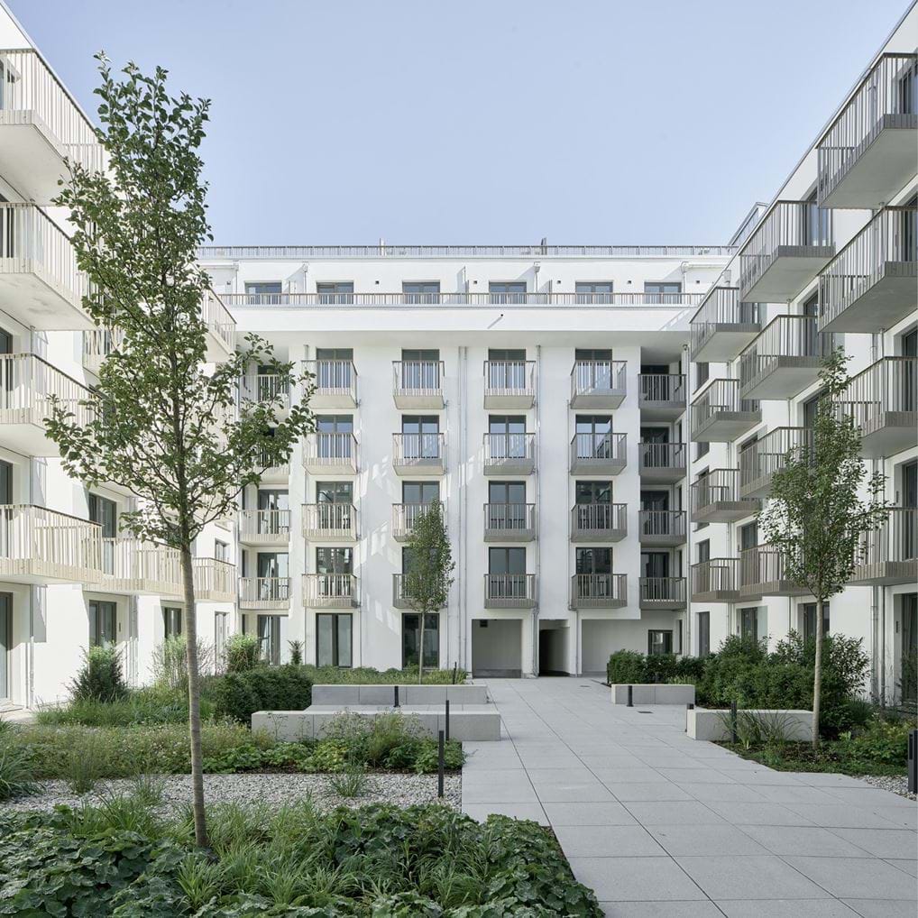 <p>Rooms From &euro;199,76 on our <button data-gl-event="cta click" data-gl-ctatype="search apartments – member rate" class="member-price__rate" id="isPasted">member rate.</button></p>