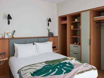 Studio Locke | Turing Locke | Eddington, Cambridge | Appart-hôtels design, Locke
