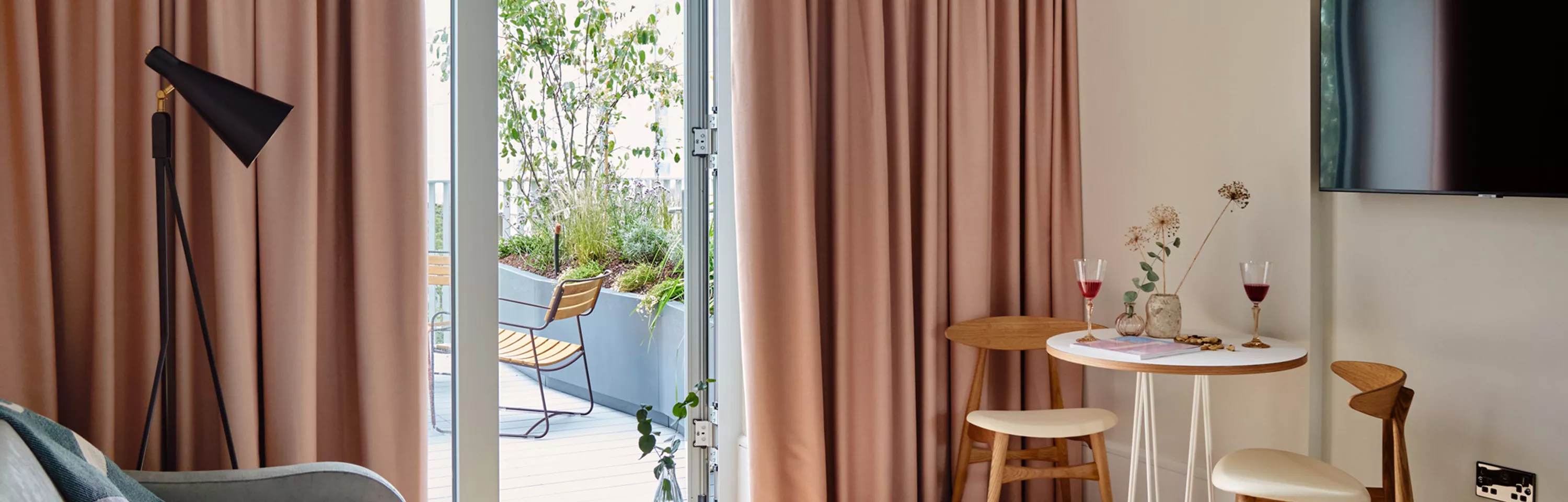 Turing Locke | Living