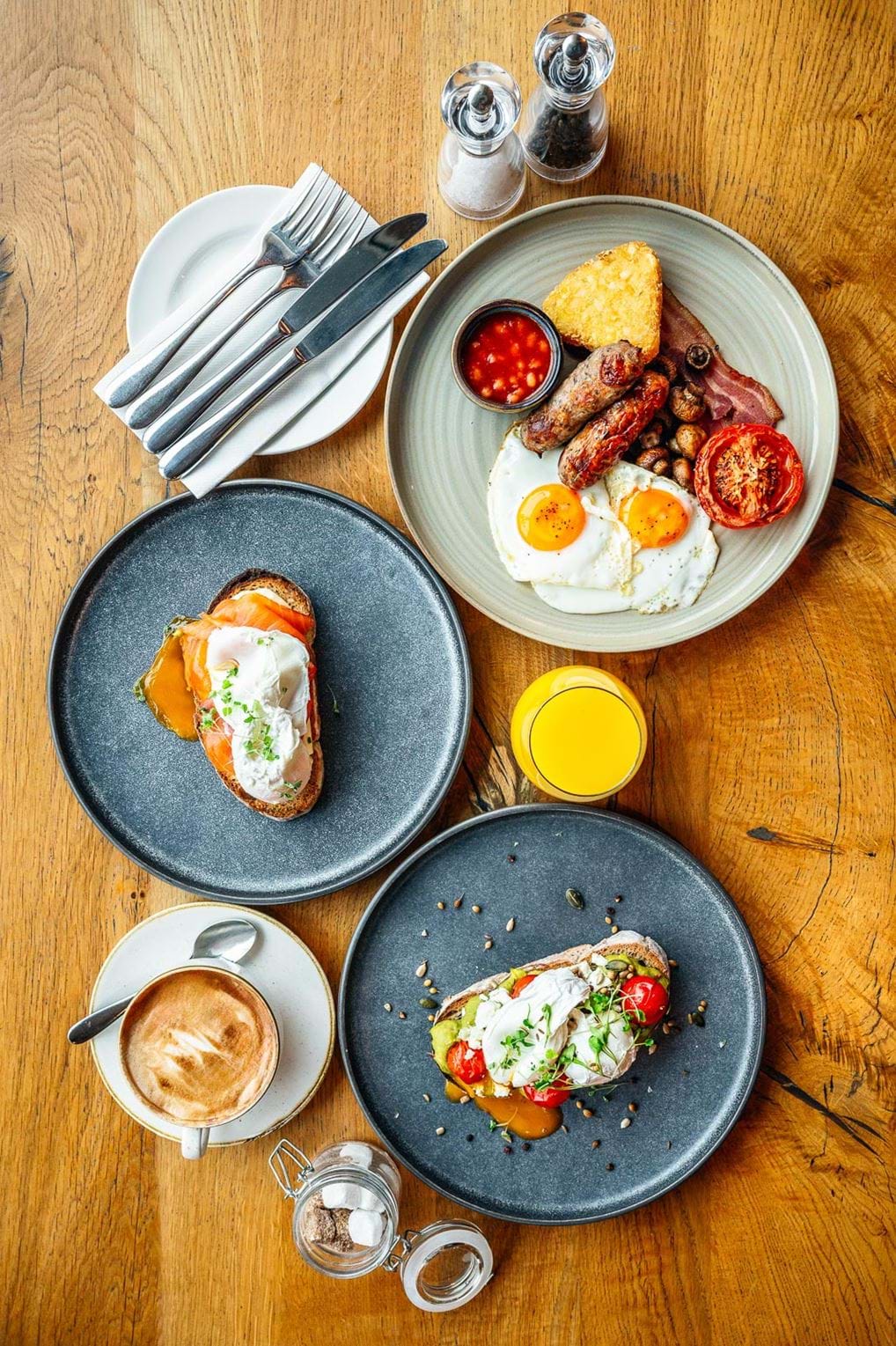 <p><a href="/en/cambridge/turing-locke/your-stay/the-astronomer">The Astronomer</a>, Turing Locke.</p>