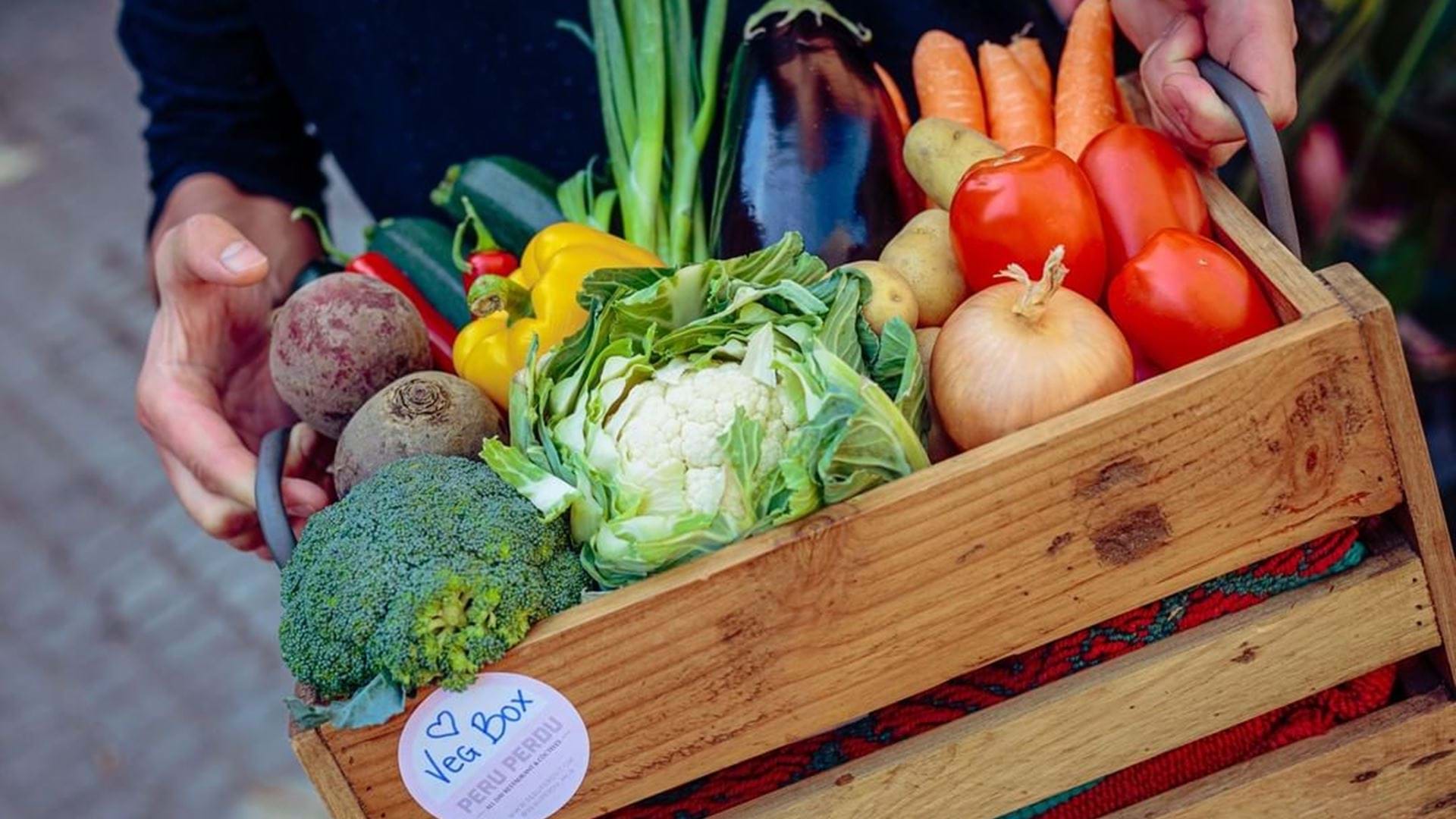 Click & collect groceries.