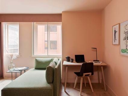 One Bedroom Open Plan with Desk