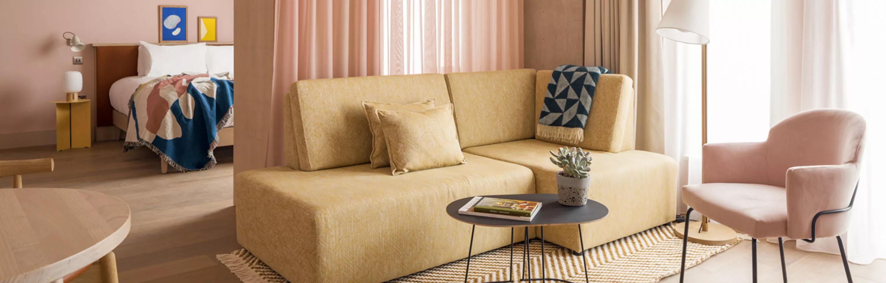 Zanzibar Locke | Living